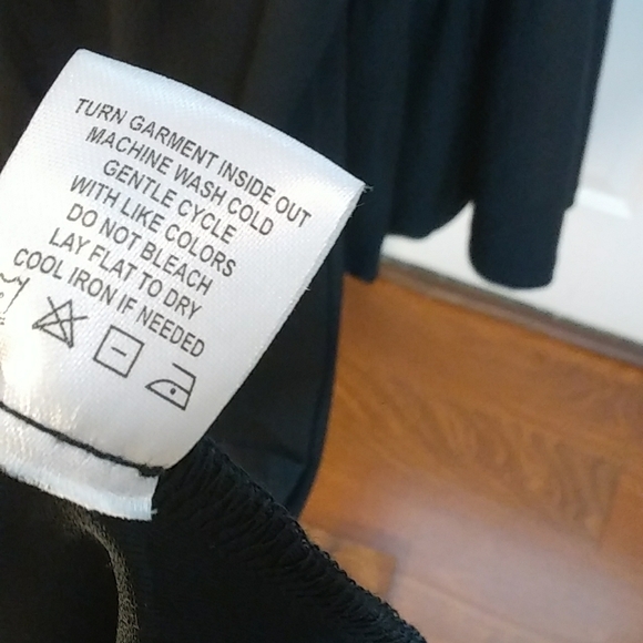 TACERA Black Loose Fitting Dress Size XL Embroidered Red Rose Ruffled Sleeves - Picture 7 of 10